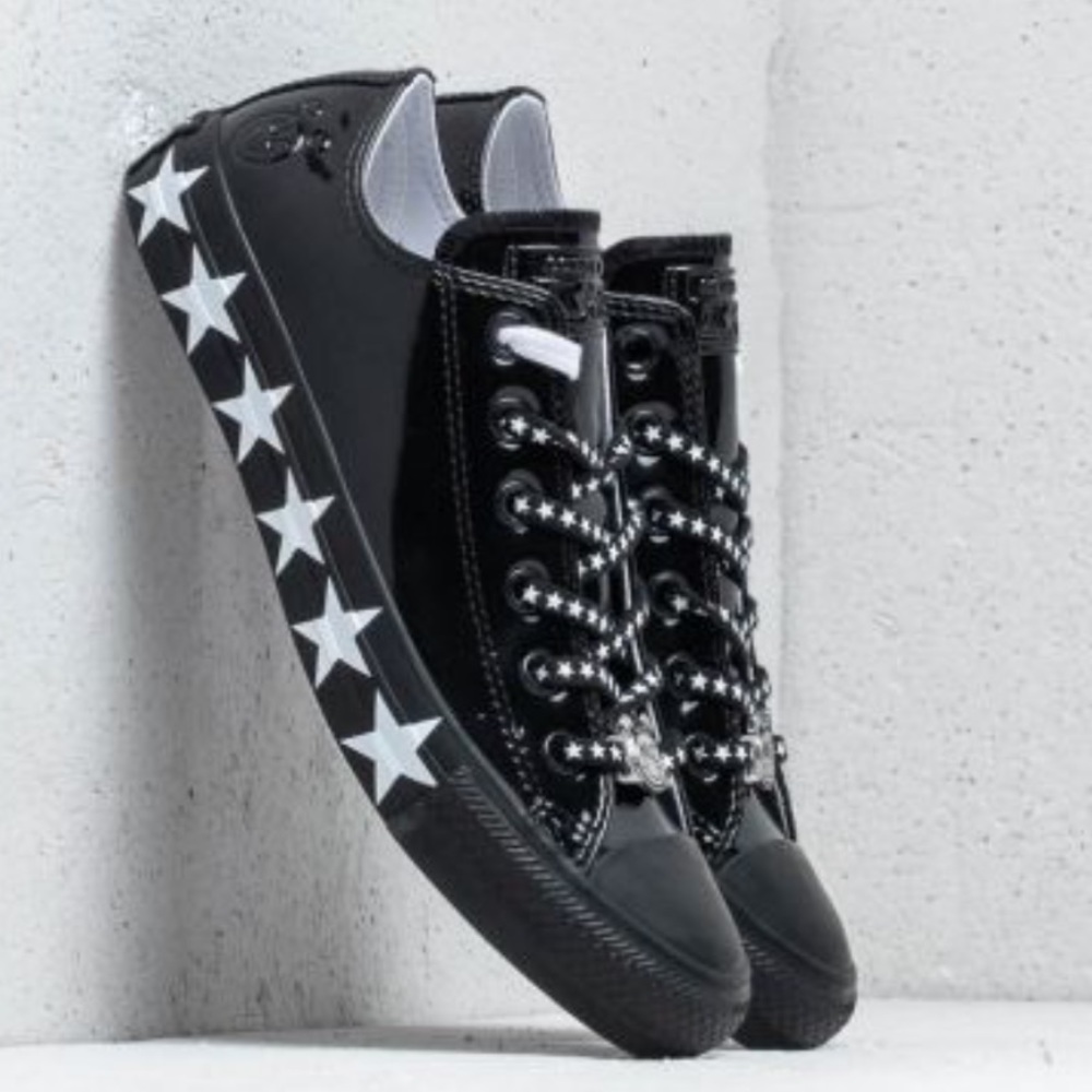 NWB 🤩 CONVERSE x MILEY ALLSTAR LOWTOP